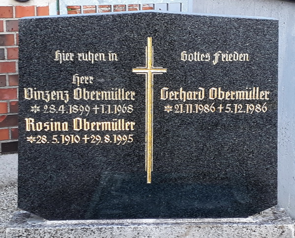 Familiengrab Obermüller Haimelkofen