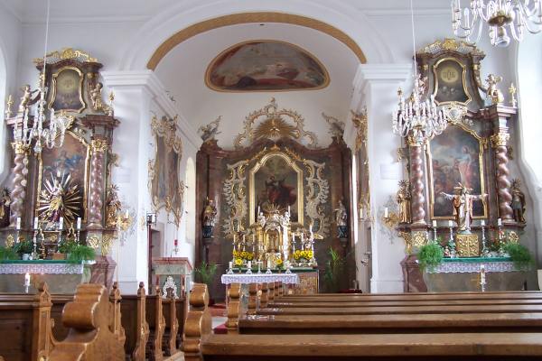 Pfarrkirche St. Mauritius und Kapelle St. Leonhard Mintraching