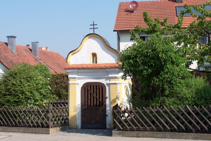 Wegkapelle in Schierling